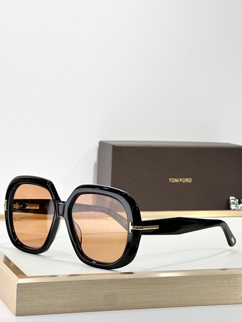 TOM FORD